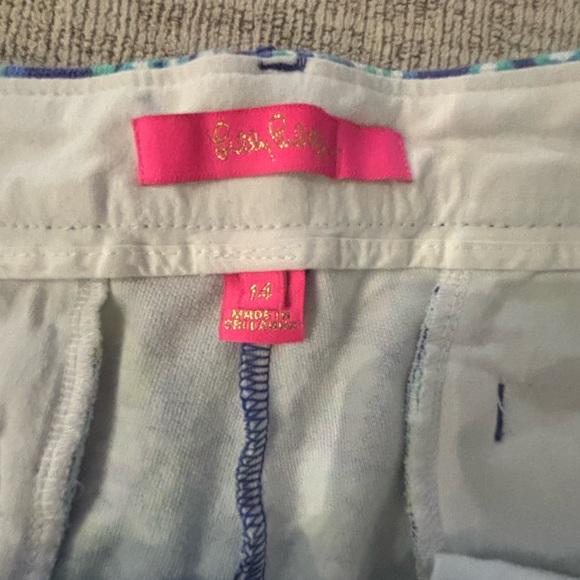 Lilly Pulitzer Women's Shorts - Picture 3 of 3